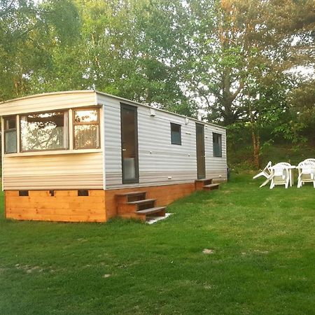 Camping De La Reuille Flere-la-Riviere Exterior photo