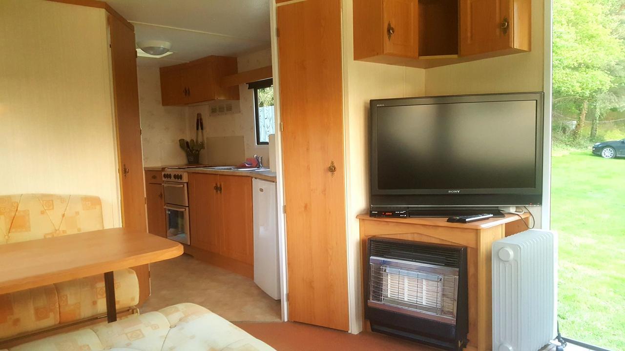 Camping De La Reuille Flere-la-Riviere Exterior photo