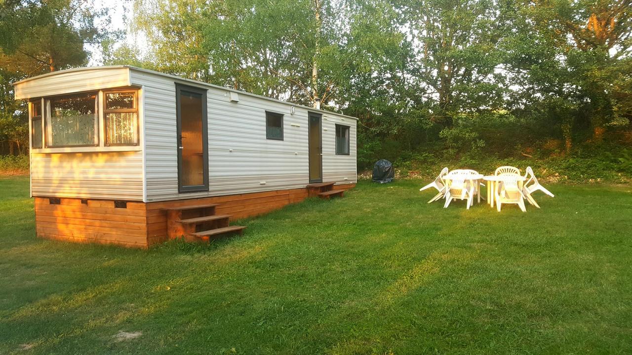 Camping De La Reuille Flere-la-Riviere Exterior photo